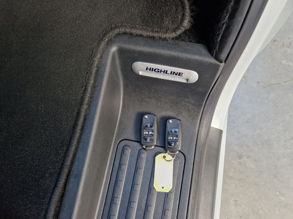 39659375 volkswagen caravelle 20 tdi l2h1 dc highline – foto 32