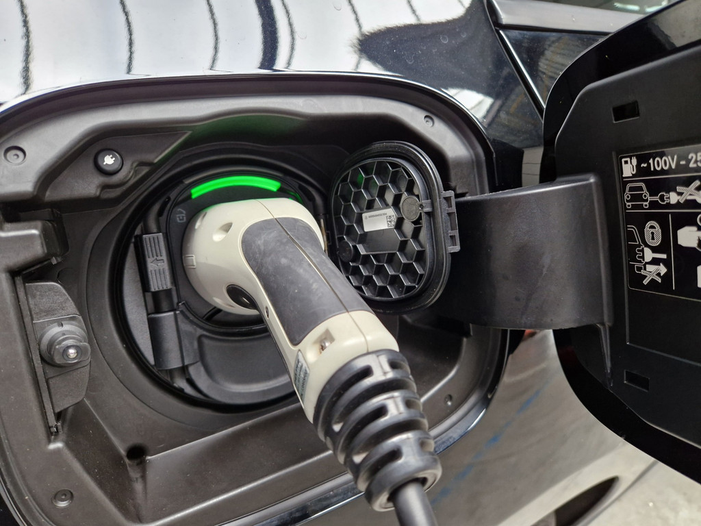 41105162 mercedes benz a klasse 250 e business solution amg limited – foto 27