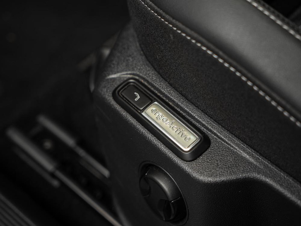 48539986 volkswagen t roc 15 tsi r line business+ – foto 10