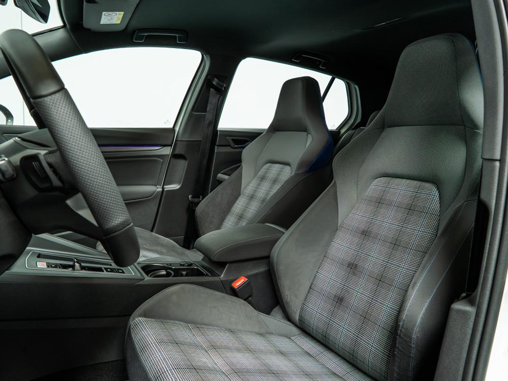 49342884 volkswagen golf 14 ehybrid gte | 245pk | 19 inch | trekhaak – foto 9