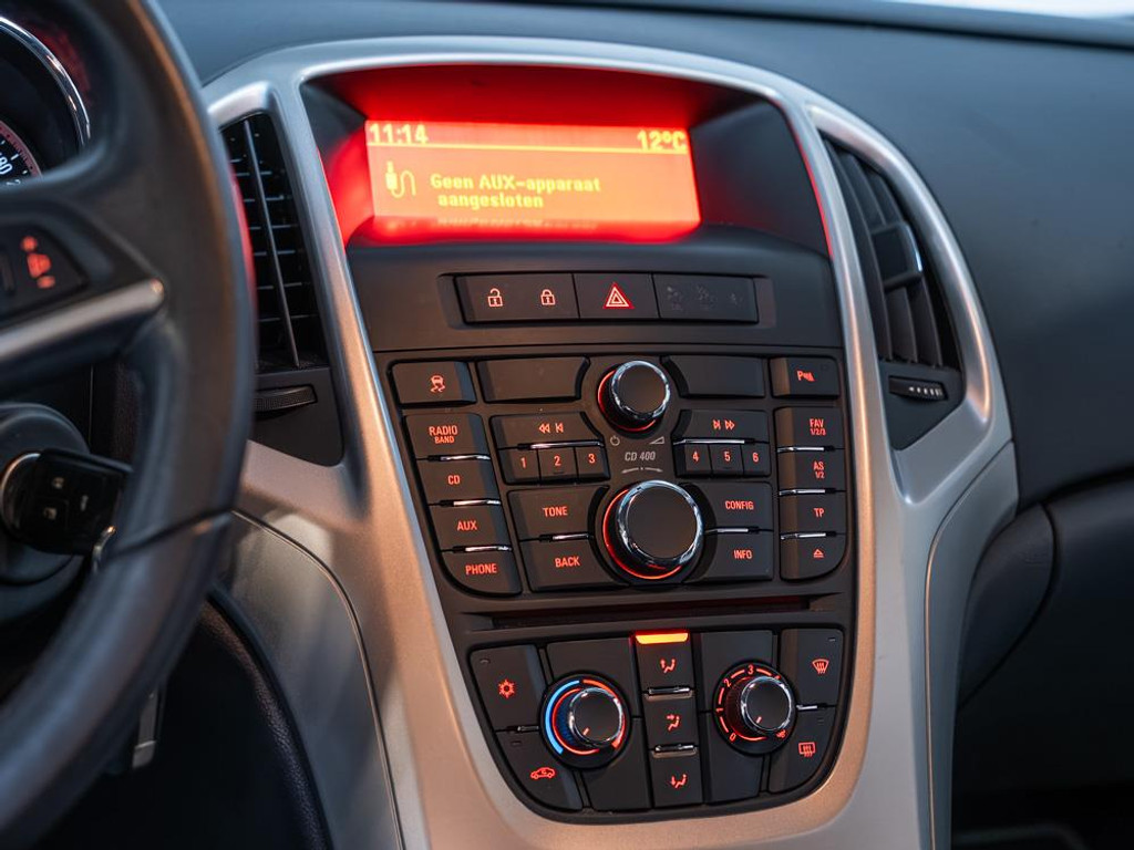 50960507 opel astra gtc 14 turbo design edition – foto 18