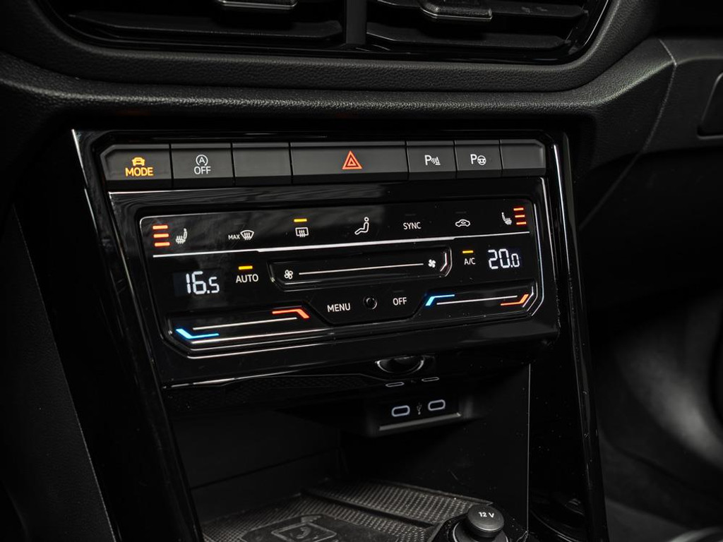 56629053 volkswagen t roc 15 tsi 3 x r line business+ | massage | black style – foto 19